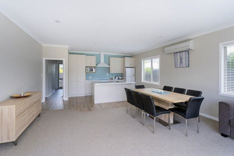 Photo of property in 4 Eyre Street, Henderson, Auckland, 0612