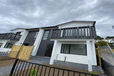 Photo of property in 2/143 Portage Road, New Lynn, Auckland, 0600