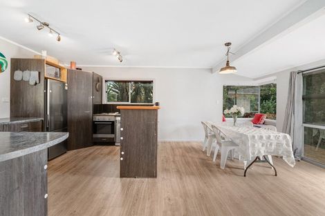 Photo of property in 50 Awaroa Road, Helensville, 0800