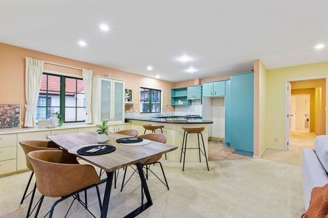 Photo of property in 28 Parkwood Crescent, Gulf Harbour, Whangaparaoa, 0930