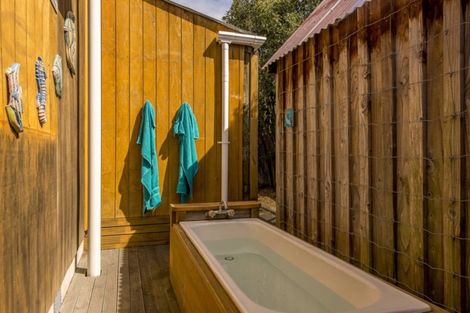 Photo of property in 6 Chamberlain Avenue, Amberley, 7481