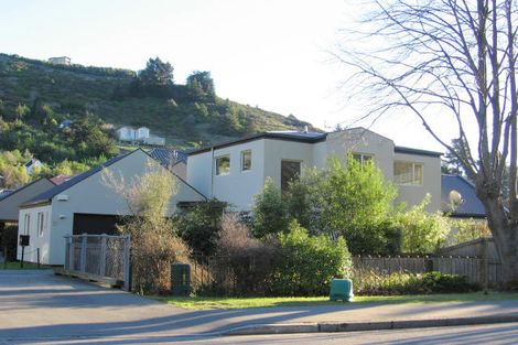 Photo of property in 22 Fineran Lane, Cashmere, Christchurch, 8022