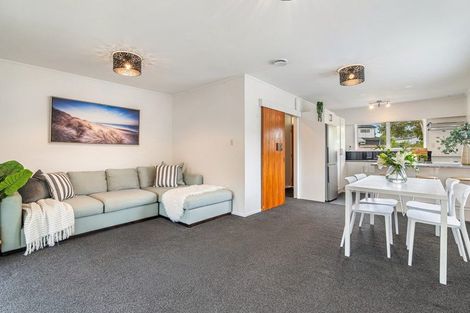 Photo of property in 1/71 Florence Avenue, Orewa, 0931