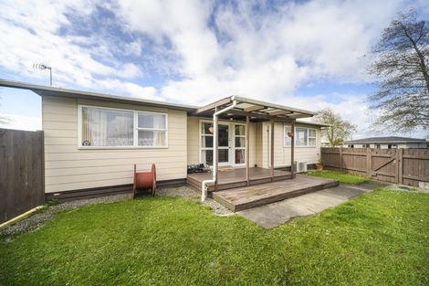 Photo of property in 33 Suzanne Grove, Kelvin Grove, Palmerston North, 4414