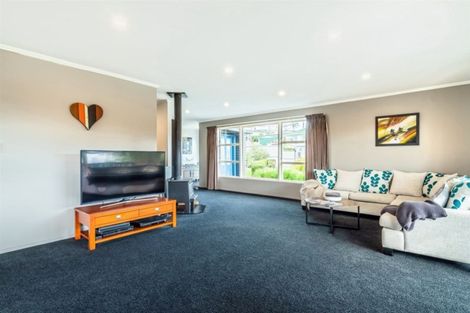 Photo of property in 32 Fairway Avenue, Red Beach, 0932