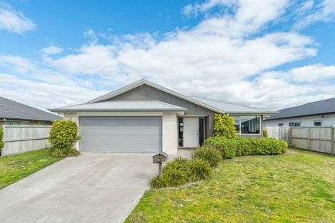Photo of property in 18 Raiha Street, Papamoa Beach, Papamoa, 3118