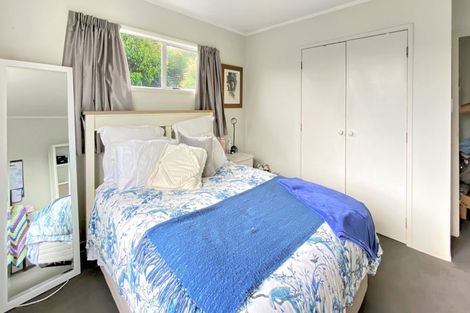 Photo of property in 27 Malters Place, Browns Bay, Auckland, 0630