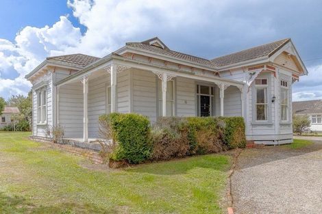 Photo of property in 16 Toia Street, Marton, 4710
