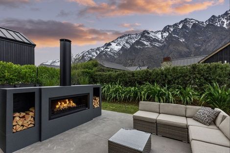 Photo of property in 29 Glenfiddich Road, Jacks Point, Queenstown, 9371