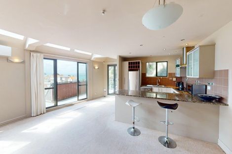 Photo of property in 14 Palliser Road, Roseneath, Wellington, 6011