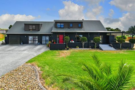 Photo of property in 9 Ambedkar Way, Pukekohe, 2120