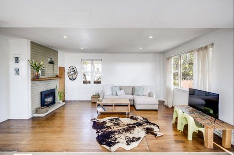 Photo of property in 1013 Heretaunga Street East, Parkvale, Hastings, 4122