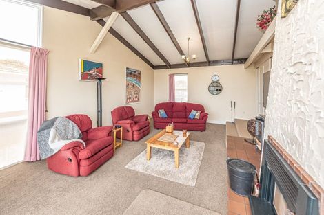 Photo of property in 4 Kapiti Terrace, Castlecliff, Whanganui, 4501