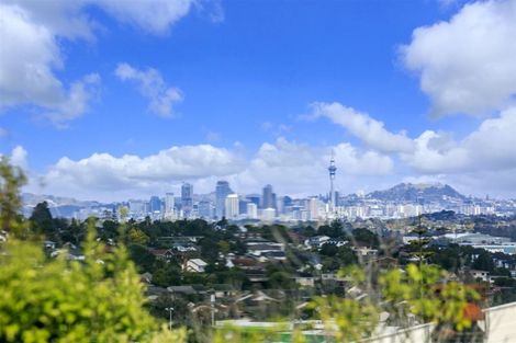 Photo of property in 12 Cassia Place, Sunnynook, Auckland, 0620