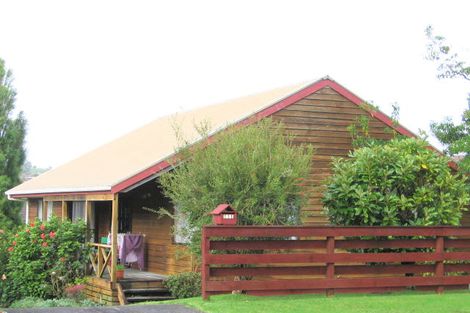 Photo of property in 1/111 Rosario Crescent, Red Beach, 0932