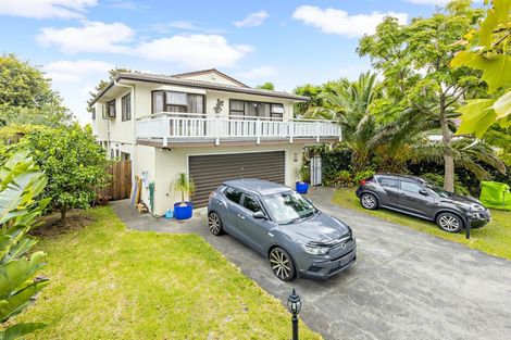 Photo of property in 123 Wattle Farm Road, Wattle Downs, Auckland, 2103