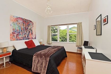 Photo of property in 241 Kenilworth Road, Mayfair, Hastings, 4122