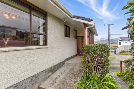 Photo of property in 57a Golf Road, Paraparaumu Beach, Paraparaumu, 5032