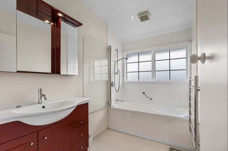 Photo of property in 1 Matua Road, Matua, Tauranga, 3110