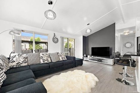 Photo of property in 22 Clover Drive, Henderson, Auckland, 0610