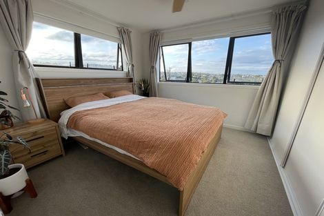 Photo of property in 5/35 Garadice Road, Rothesay Bay, Auckland, 0630