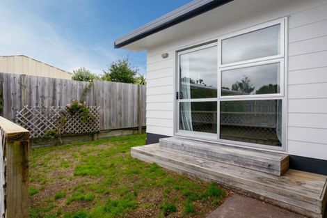 Photo of property in 35 Otupai Street, Two Mile Bay, Taupo, 3330