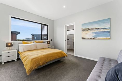 Photo of property in 3 Sandhurst Drive, Papamoa Beach, Papamoa, 3118