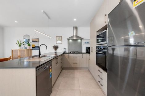 Photo of property in 9 Whareatua Avenue, Takanini, 2112