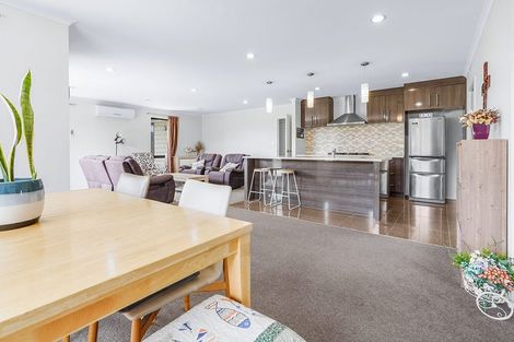 Photo of property in 64 Sirius Crescent, Rototuna North, Hamilton, 3210