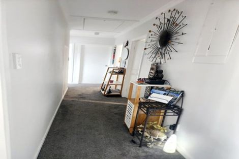 Photo of property in 63 Carlisle Road, Torbay, Auckland, 0630