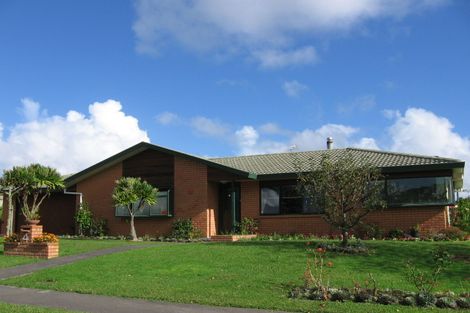 Photo of property in 4 Vanderbilt Parade, Albany, Auckland, 0632