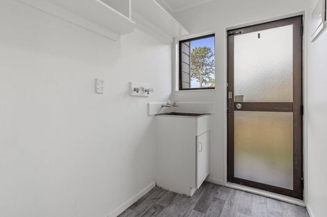 Photo of property in 2/15 Sevilla Place, Unsworth Heights, Auckland, 0632