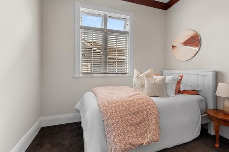 Photo of property in 24 Norwood Road, Bayswater, Auckland, 0622