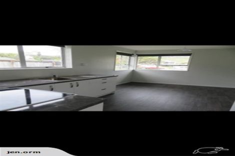 Photo of property in 1 Oawai Place, Marfell, New Plymouth, 4310