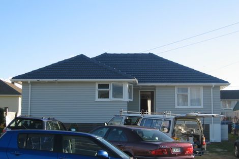 Photo of property in 142 Castor Crescent, Cannons Creek, Porirua, 5024