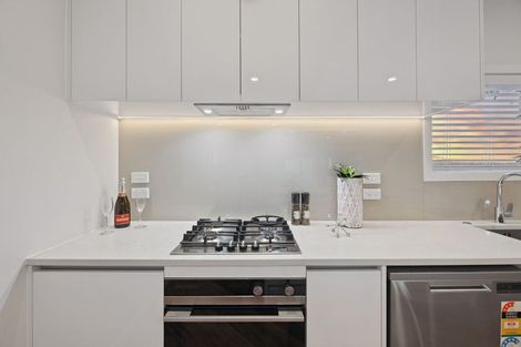 Photo of property in 352 East Coast Road, Sunnynook, Auckland, 0630