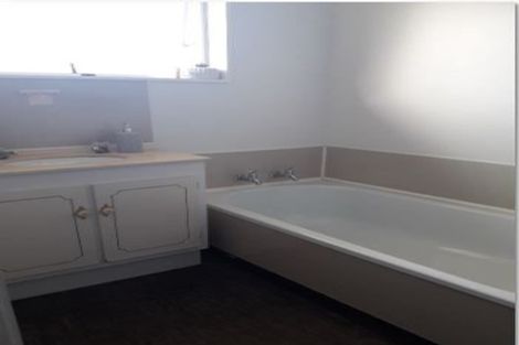 Photo of property in 1/90 Queenspark Drive, Parklands, Christchurch, 8083