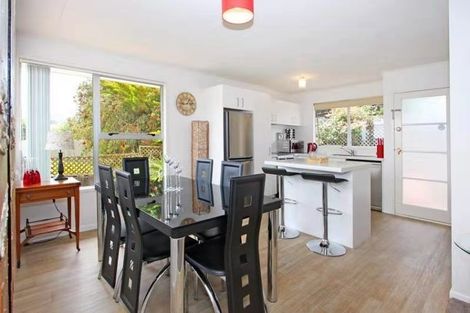 Photo of property in 20 Tomintoul Place, Highland Park, Auckland, 2010