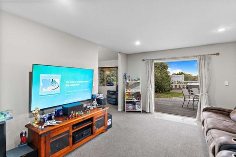 Photo of property in 56 Blue Gum Place, New Brighton, Christchurch, 8083