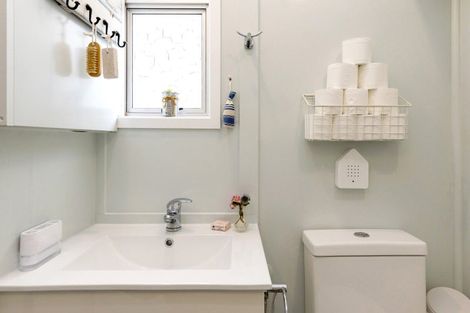 Photo of property in 1/17 Rainbow Drive, Rainbow Point, Taupo, 3330