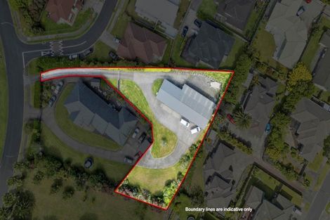 Photo of property in 8 Burgundy Park Avenue, Henderson, Auckland, 0612