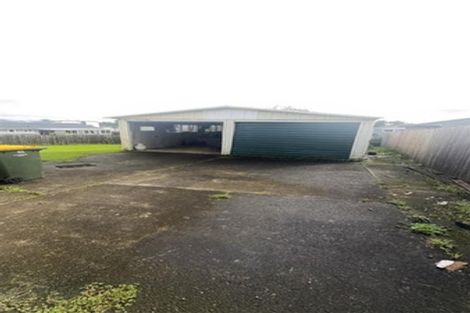 Photo of property in 583 Massey Road, Mangere, Auckland, 2022
