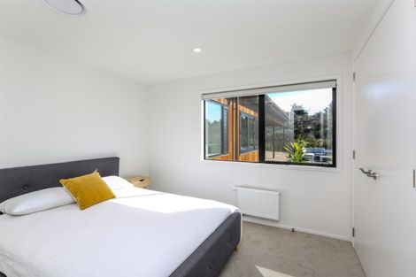 Photo of property in 70 Links Drive, Waiwhakaiho, New Plymouth, 4312