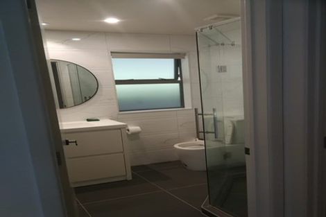 Photo of property in 17a Winscombe Street, Belmont, Auckland, 0622