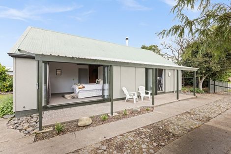 Photo of property in 69 Lipscombe Crescent, Havelock North, 4130