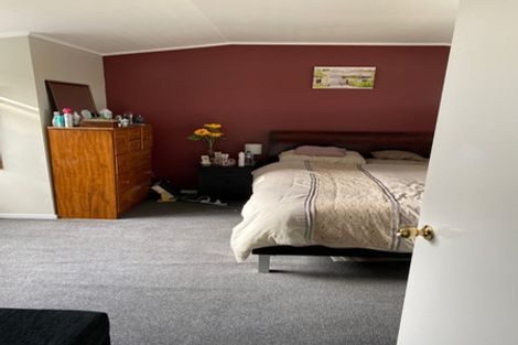 Photo of property in 1/4 Avalon Place, Glenfield, Auckland, 0629