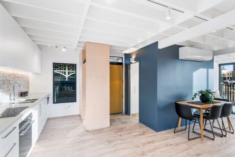 Photo of property in 2/938 Colombo Street, St Albans, Christchurch, 8014