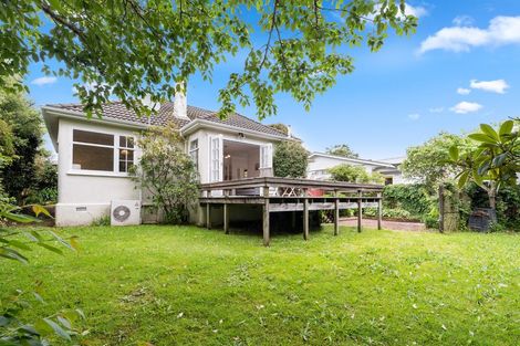 Photo of property in 330 Karori Road, Karori, Wellington, 6012
