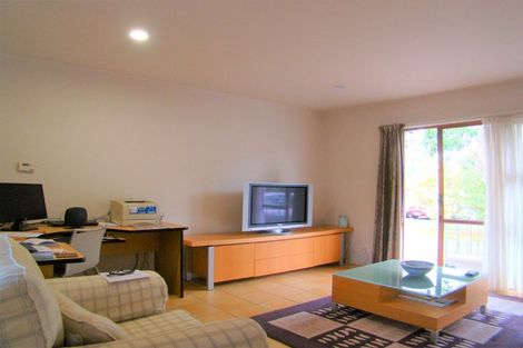 Photo of property in 2/111 Panama Road, Mount Wellington, Auckland, 1062
