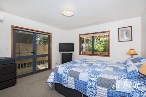 Photo of property in 36 Kilbraugh Street, Whakapirau, Maungaturoto, 0583